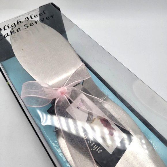 Pink High Heel Cake Server Magnetic Heel - Picture 3 of 6